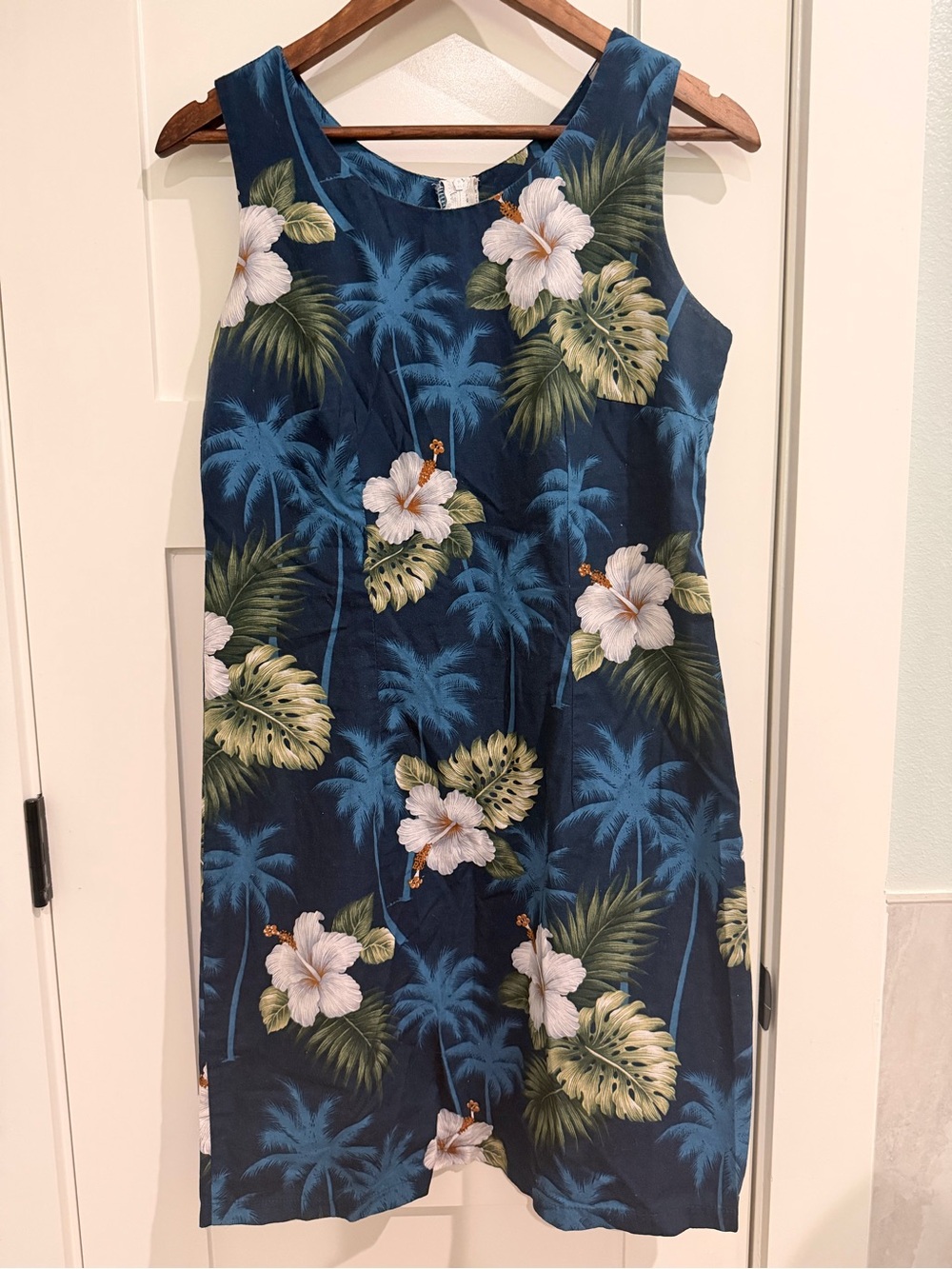 Vtg Made in Hawaii Navy Tropical Hibiscus Sleeveless Shift Pleated Waist Dress M